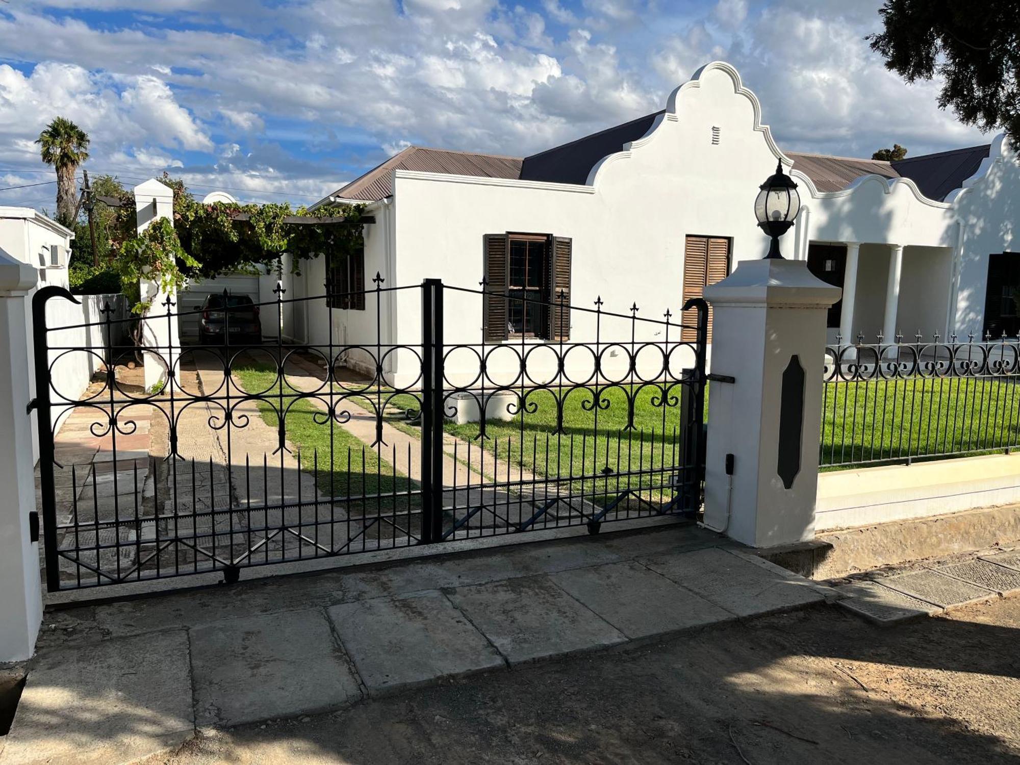 Toni'S Cottage Graaff-Reinet Εξωτερικό φωτογραφία
